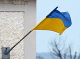Еще вчера, 19 апреля, на флагштоке исполкома висели флаги сепаратистской организации "Донецкая республика" и Донетчины. Сегодня же над исполкомом вместо знамени сепаратистов развевается флаг Украины Еще вчера, 19 апреля, на флагштоке исполкома висели флаги сепаратистской организации "Донецкая республика" и Донетчины. Сегодня же над исполкомом вместо знамени сепаратистов развевается флаг Украины