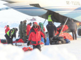 Молодежная полярная экспедиция покорителей Северного полюса вылетела в Москву на борту самолета ФСБ России Ан-72