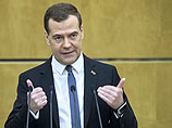 Медведев предложил не менять экономическую политику и обещал показать зубы санкциям