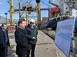 В ходе начавшейся 23 апреля поездки по территории Дальневосточного региона премьер проводит встречи, касающиеся вопросов получения финансирования и дальнейшего развития рыбного хозяйства в РФ