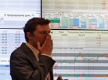 Российский рынок акций упал после снижения агентством S&P кредитного рейтинга РФ