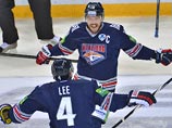 Сергей Мозякин вплотную приблизил "Металлург" к Кубку Гагарина Сергей Мозякин вплотную приблизил "Металлург" к Кубку Гагарина
