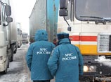 Движение по трассе Екатеринбург-Тюмень восстановлено, прерванное из-за сильнейшего снегопада, восстановлено. В ликвидации последствий стихии на Тюменском тракте участвовали подразделения ГИБДД, дорожные службы, спасатели и военные