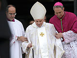 Папа Франциск провозгласил святыми двух предшественников: Иоанна Павла II и "красного" Папу, принимавшего дочь Хрущева
