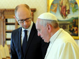Яценюк попросил Папу Франциска молиться за Украину