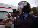 В Донецке, где вооруженные люди захватили телевышку, митинг за единство Украины закончился побоищем. Есть заложники В Донецке, где вооруженные люди захватили телевышку, митинг за единство Украины закончился побоищем. Есть заложники