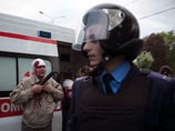 Активистов, подозреваемых в нападении с оружием на мирный митинг в Донецке, задержали и сразу же отпустили Активистов, подозреваемых в нападении с оружием на мирный митинг в Донецке, задержали и сразу же отпустили