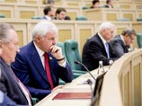 Сенаторы одобрили резонансные законы о "блоггерах-трехтысячниках" и ужесточении наказания за оправдание нацизма Сенаторы одобрили резонансные законы о "блоггерах-трехтысячниках" и ужесточении наказания за оправдание нацизма