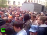 В Луганске митинг за референдум обернулся захватом здания ОГА, прокуратуры и МВД В Луганске митинг за референдум обернулся захватом здания ОГА, прокуратуры и МВД
