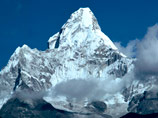 Два российских альпиниста Виктор Иголкин и Павел Ивановский скончались во время восхождения на вершину Ама-Даблам в Гималаях в Непале