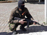Неизвестные, представившиеся "Правым сектором", обстреляли прокуратуру Северодонецка 
