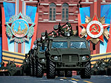 По России проходят "Бессмертные полки" и парады Победы