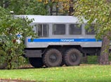 Полиция выясняет обстоятельства массовой драки в центре Москвы на исходе Дня победы Полиция выясняет обстоятельства массовой драки в центре Москвы на исходе Дня победы