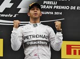 Хэмилтон выиграл четвертую гонку подряд в чемпионате "Формулы-1" Хэмилтон выиграл четвертую гонку подряд в чемпионате "Формулы-1"