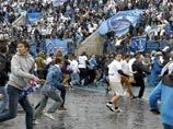В Петербурге за беспорядки на стадионе задержаны 5 болельщиков