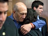 Экс-премьер Израиля приговорен к шести годам тюрьмы за взяточничество Экс-премьер Израиля приговорен к шести годам тюрьмы за взяточничество