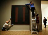 Картина Ротко, испорченная вандалом, вернулась в Tate Modern после реставрации Картина Ротко, испорченная вандалом, вернулась в Tate Modern после реставрации