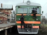 Российские железнодорожники предложили приравнять к призывам к суициду распространяемые в соцсетях приглашения покататься на крышах электричек и поездов метро