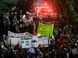 Бразильские бюджетники протестуют против урезания социальных расходов и грозят сорвать чемпионат мира по футболу