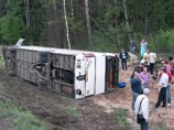 На 33 км трассы А-107 в Пушкинском муниципальном районе произошло лобовое столкновение легкового автомобиля ВАЗ 2109 и экскурсионного автобуса NEOPLAN