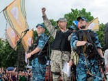 12 мая на митинге в обращении к жителям Луганска "народный губернатор" Болотов заявил, что Луганская народная республика, жители которой на референдуме 11 мая поддержали акт о государственном суверенитете, провозгласила независимость от Украины