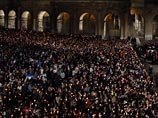 Христиане, мусульмане и евреи Рима провели факельное шествие в защиту преследуемых христиан 