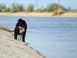 Власти Крыма, лишенного питьевой воды из-за проблем с Северо-Крымским каналом, ожидают начала поставок воды с Украины в ближайшее время. Вместе с тем, на полуострове называют цену на питьевую жидкость, которую запросил Киев, "неприемлемой" Власти Крыма, лишенного питьевой воды из-за проблем с Северо-Крымским каналом, ожидают начала поставок воды с Украины в ближайшее время. Вместе с тем, на полуострове называют цену на питьевую жидкость, которую запросил Киев, "неприемлемой"