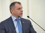 По словам председателя Госсовета Республики Крым Владимира Константинова, стоимость литра составит 3 гривны. Ранее, когда полуостров находился в составе Украины, за воду платили в 50 раз меньше - всего 6 копеек По словам председателя Госсовета Республики Крым Владимира Константинова, стоимость литра составит 3 гривны. Ранее, когда полуостров находился в составе Украины, за воду платили в 50 раз меньше - всего 6 копеек