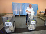 По данным социологов, на выборах президента Украины в первом туре побеждает Петр Порошенко