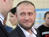 Российский Первый канал выдал в эфир сюжет о результатах подсчета голосов на сайте украинской ЦИК, в соответствии с которыми в гонке за президентское кресло лидирует Дмитрий Ярош - с результатом 37% Российский Первый канал выдал в эфир сюжет о результатах подсчета голосов на сайте украинской ЦИК, в соответствии с которыми в гонке за президентское кресло лидирует Дмитрий Ярош - с результатом 37%