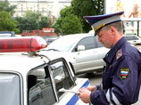 В Новгороде автолюбитель, остановленный гаишниками, отдал от волнения наркотики вместе с документами