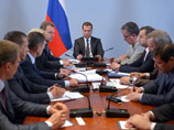 Премьер-министр России Дмитрий Медведев на совещании с вице-премьерами обсудил ситуацию в Крыму