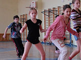 Российские школьники будут учиться танцевать акробатический рок-н-ролл на занятиях по физкультуре