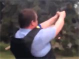Николай Волков был запечатлен на растиражированном в интернете видео, на котором мужчина в голубой рубашке и бронежилете, не скрывая лица, стреляет из пистолета по горящему Дому профсоюзов