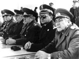 Последний лидер "соцлагеря" Ярузельский упокоился рядом с выдающимися поляками под протесты недовольных варшавян Последний лидер "соцлагеря" Ярузельский упокоился рядом с выдающимися поляками под протесты недовольных варшавян