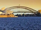 В Сиднее более 300 людей забрались на вершину моста Харбор-Бридж, побив два рекорда Гиннесса