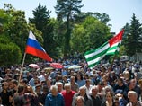 Анкваб заявил, что судьбу Абхазии нельзя решать на митингах. Кабмин собрался на даче Анкваб заявил, что судьбу Абхазии нельзя решать на митингах. Кабмин собрался на даче