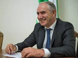 Президент Абхазии Анкваб подтвердил свою отставку, призвал к сохранению мира Президент Абхазии Анкваб подтвердил свою отставку, призвал к сохранению мира
