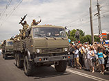 В прошлое воскресенье батальон "Восток" появился на митинге в центре Донецка на грузовиках и с бронетранспортером