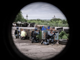 В самопровозглашенной Луганской народной республике местные ополченцы захватили патронный завод, штурмуют погранотряд