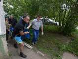 Под Луганском украинские пограничники ведут сражение с вооруженными активистами под звуки гимна