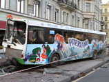 В Петербурге в аварии с автобусом, врезавшимся в толпу на тротуаре Невского проспекта, пострадали 26 человек (ВИДЕО)
