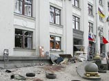 Вслед за представителями ОБСЕ версию украинских властей о неосторожном обращении с оружием луганских сепаратистов опровергли журналисты CNN, заявив, что здание ОГА было атаковано украинской авиацией Вслед за представителями ОБСЕ версию украинских властей о неосторожном обращении с оружием луганских сепаратистов опровергли журналисты CNN, заявив, что здание ОГА было атаковано украинской авиацией