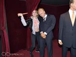Активистка движения Femen серьезно повредила восковую фигуру российского президента Владимира Путина в парижском музее Gr&#233;vin