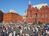 День России по всей стране отметили креативными фольклорными состязаниями и записью в контрактную армию