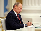 Президент РФ Владимир Путин провел телефонный разговор с украинским коллегой Петром Порошенко