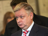 Глава ФМС Константин Ромодановский не видит угрозы в притоке мигрантов из Китая и Вьетнама в Россию. Говорит, что "не хочет" предвидеть "ничего ужасного" и характеризует граждан Китая как "законопослушных" Глава ФМС Константин Ромодановский не видит угрозы в притоке мигрантов из Китая и Вьетнама в Россию. Говорит, что "не хочет" предвидеть "ничего ужасного" и характеризует граждан Китая как "законопослушных"