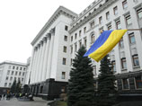 В ночь на 14 июня у здания Администрации президента Украины Петра Порошенко была обнаружена мощная бомба, передает Reuters со ссылкой на источники в службах безопасности В ночь на 14 июня у здания Администрации президента Украины Петра Порошенко была обнаружена мощная бомба, передает Reuters со ссылкой на источники в службах безопасности