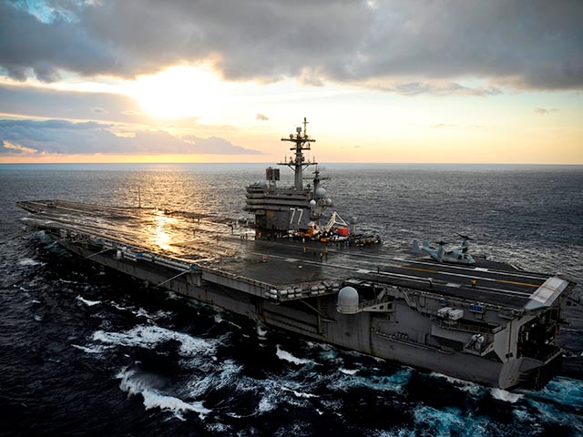 Пентагон отправляет в Персидский залив авианосец для защиты интересов и граждан США в Ираке