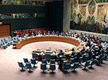 По его словам, ООН, вместо того чтобы обеспечивать мир между народами, способствовала военным действиям и агрессиям "имперских государств" с тем, чтобы завладеть ресурсами пострадавших от вмешательства стран
